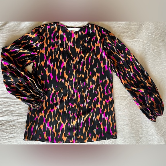 Trina Turk Leopard Long Sleeve Top - Picture 3 of 6